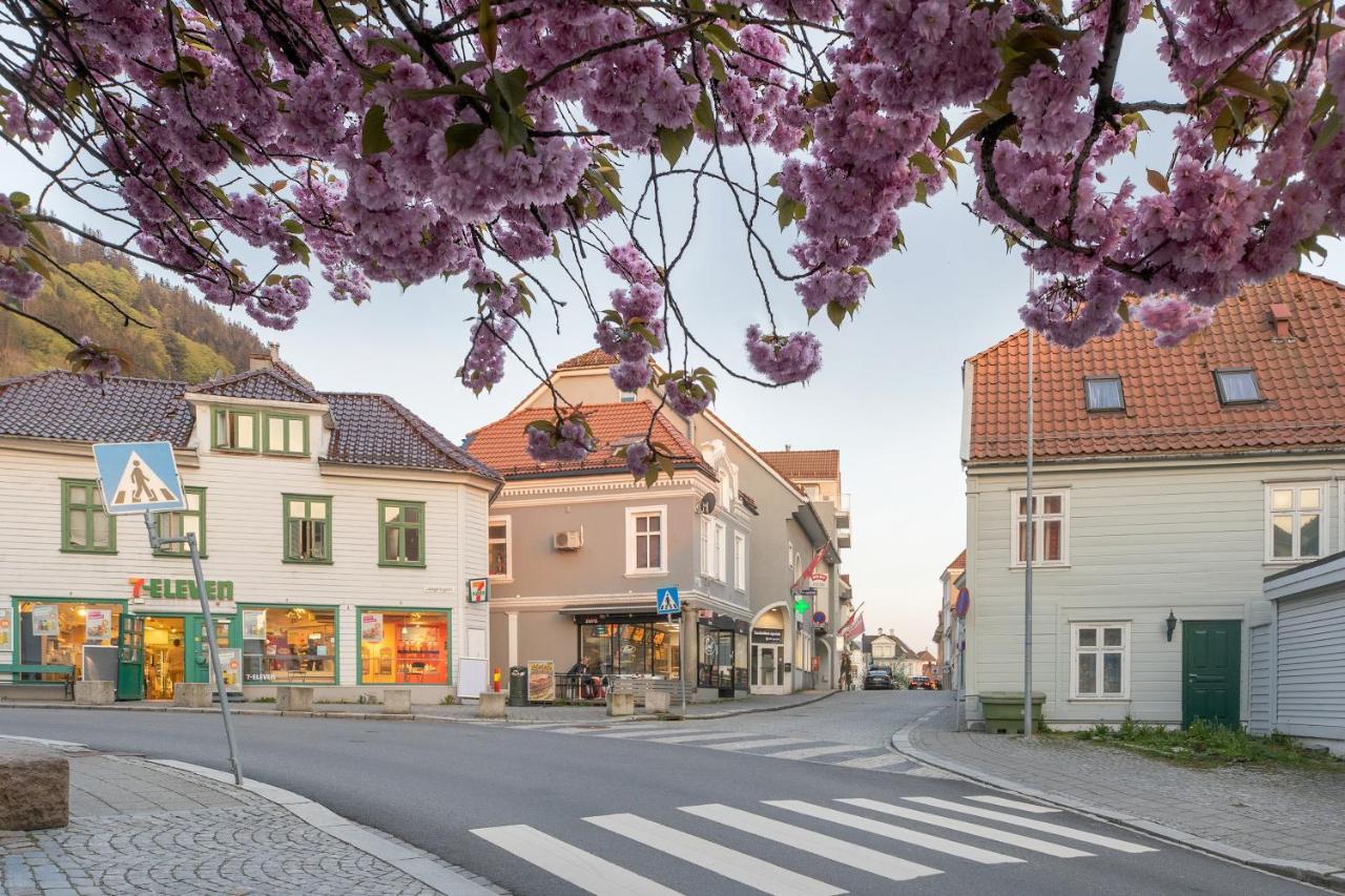 Behind Bryggen - Renovated - Budget Friendly Bergen Exteriör bild